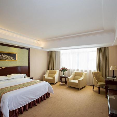 Vienna Hotel Heyuan High-Tech Yi Road Bagian luar foto