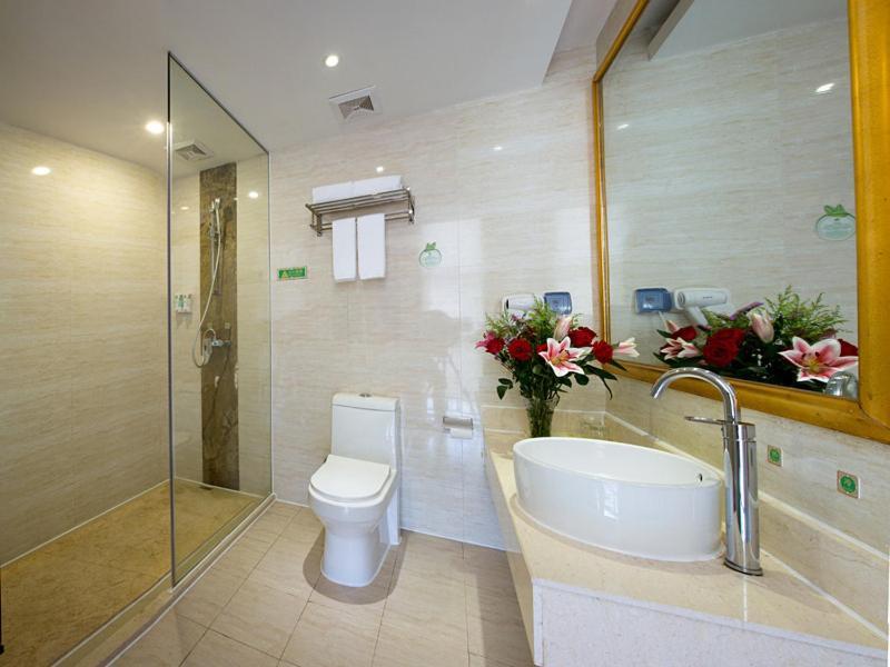 Vienna Hotel Heyuan High-Tech Yi Road Bagian luar foto